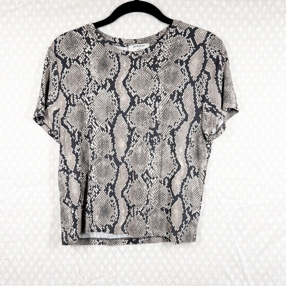 Aritzia Babaton Brown Grey Snake Print Rayon Crop Tee - Picture 2 of 5